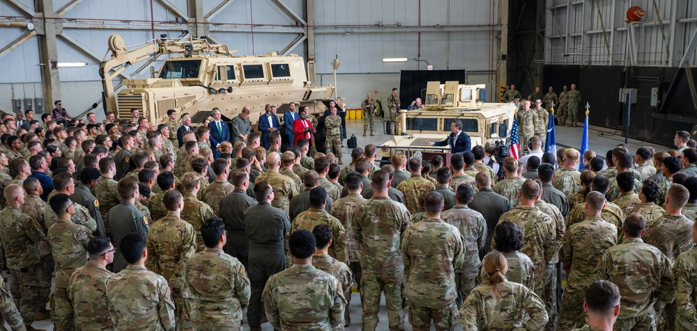 Defense Secretary Pete Hegseth speaks with U.S. service members during a visit to South Carolina in August 2026.